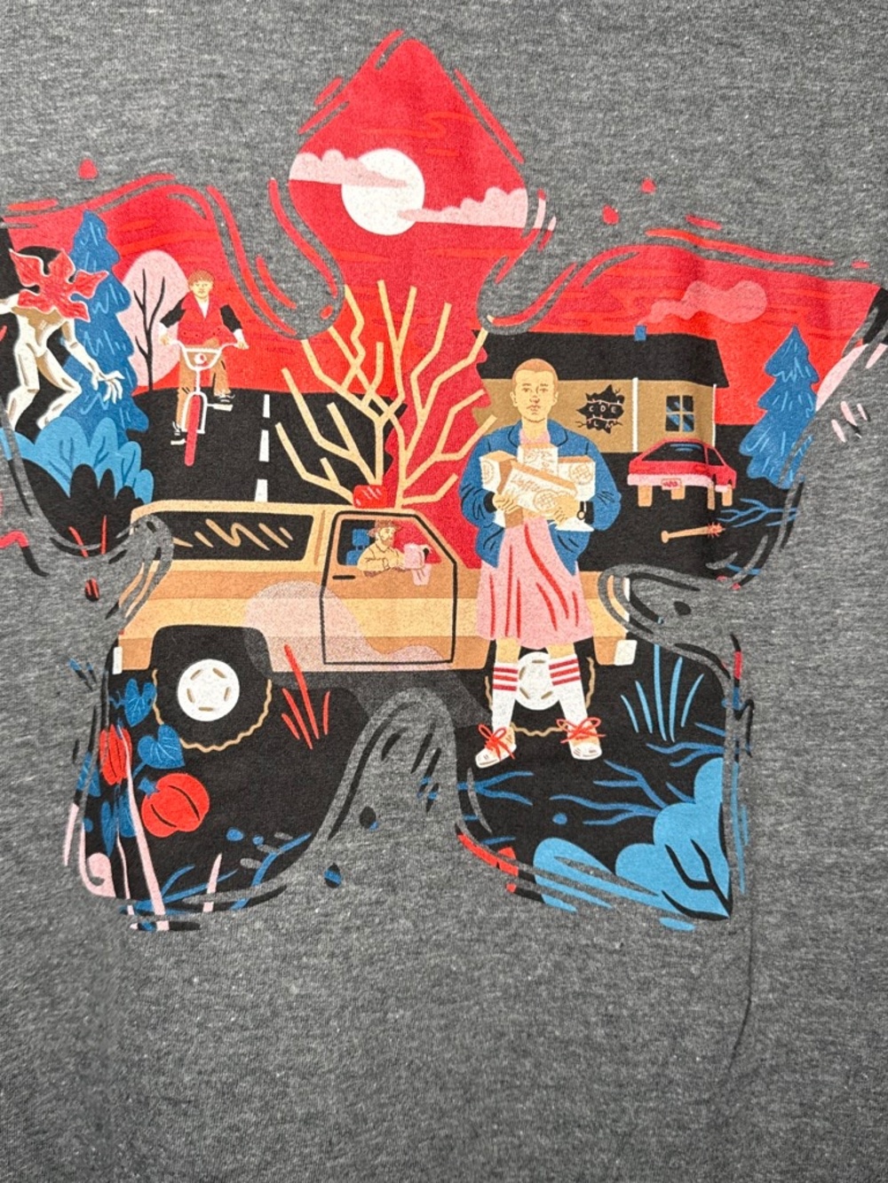 Netflix Stranger Things Graphic T-Shirt Heather Gray Large - Picture 2 of 5
